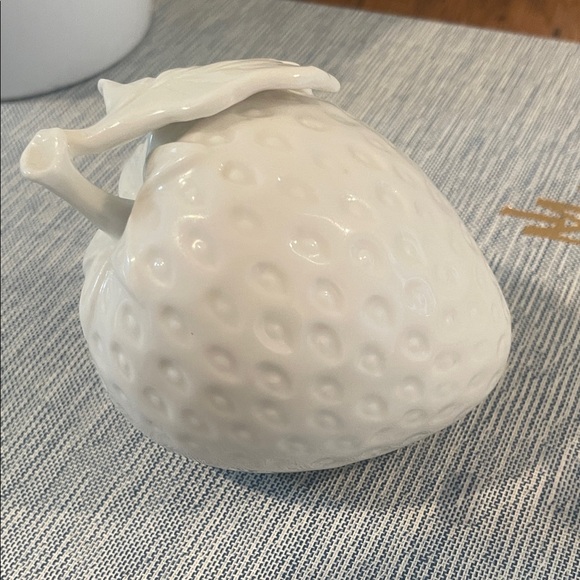 Vintage Blanc de Chine Style Ceramic Fruit Set – Lemon, Pear & Strawberry - Picture 4 of 13